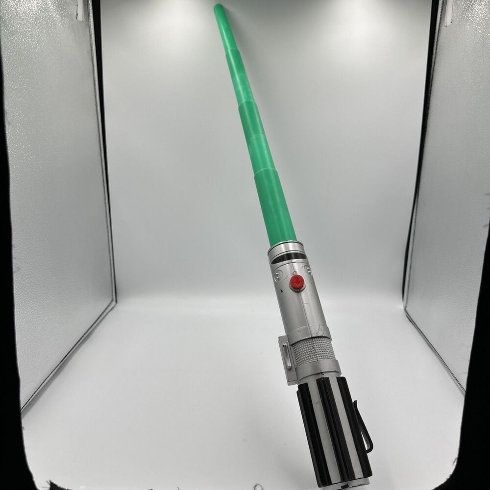 Star Wars LFL Green Flip Out Light Saber 2004 Hasbro  Non Lightup See Photos